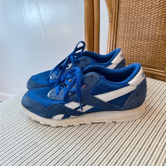 Reebok Classic Girls Blue and White Sneakers - Picture 6 of 7